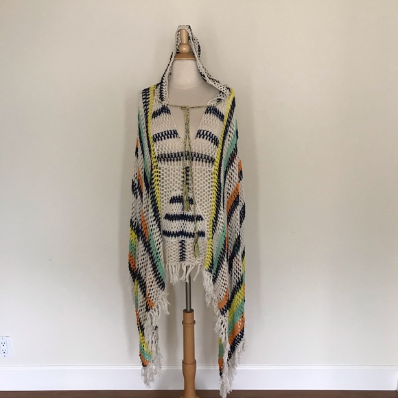 Anna Kosturova Baja Poncho - Picture 8 of 12